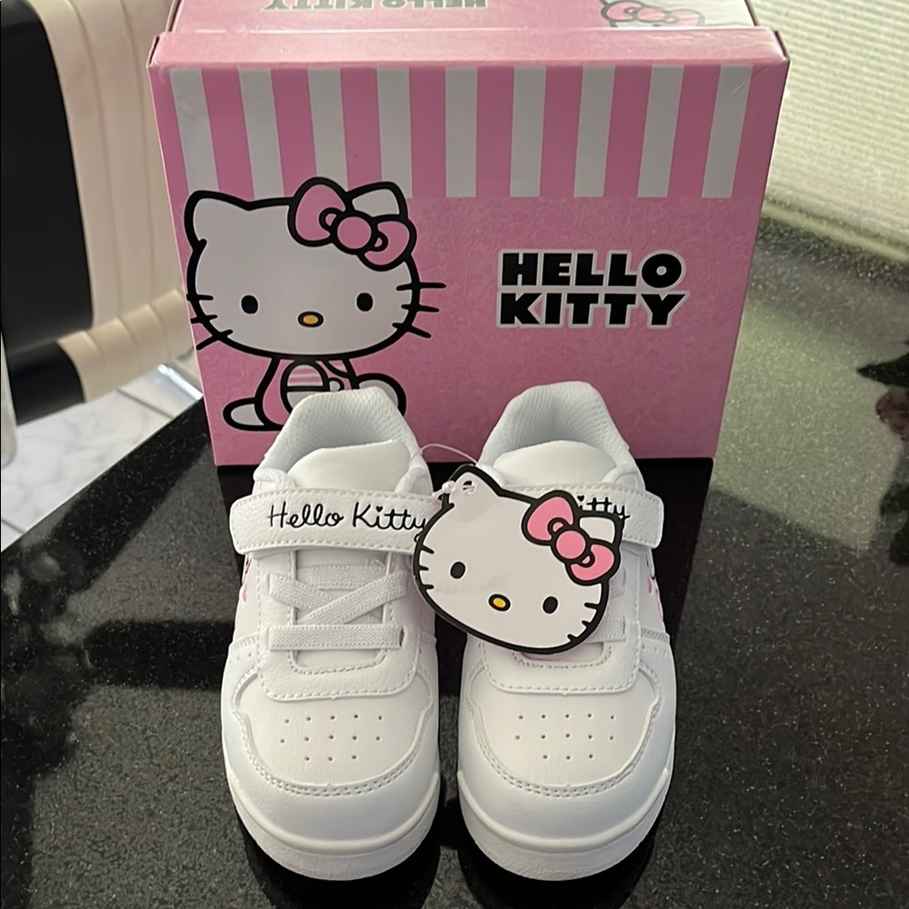 Hello Kitty White Sneakers Casual Athletic Design